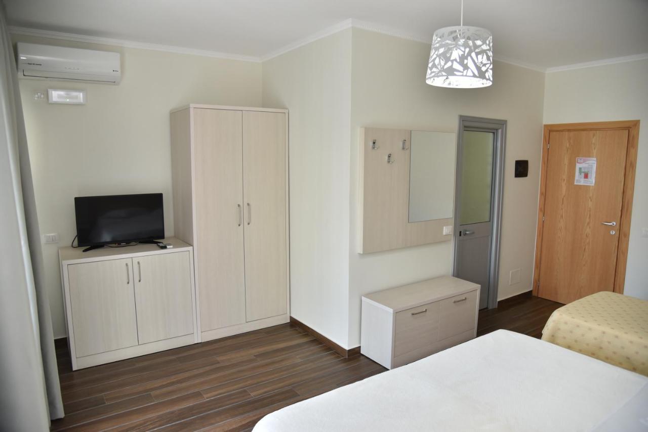 Hotel Imperiale Durrës Kültér fotó