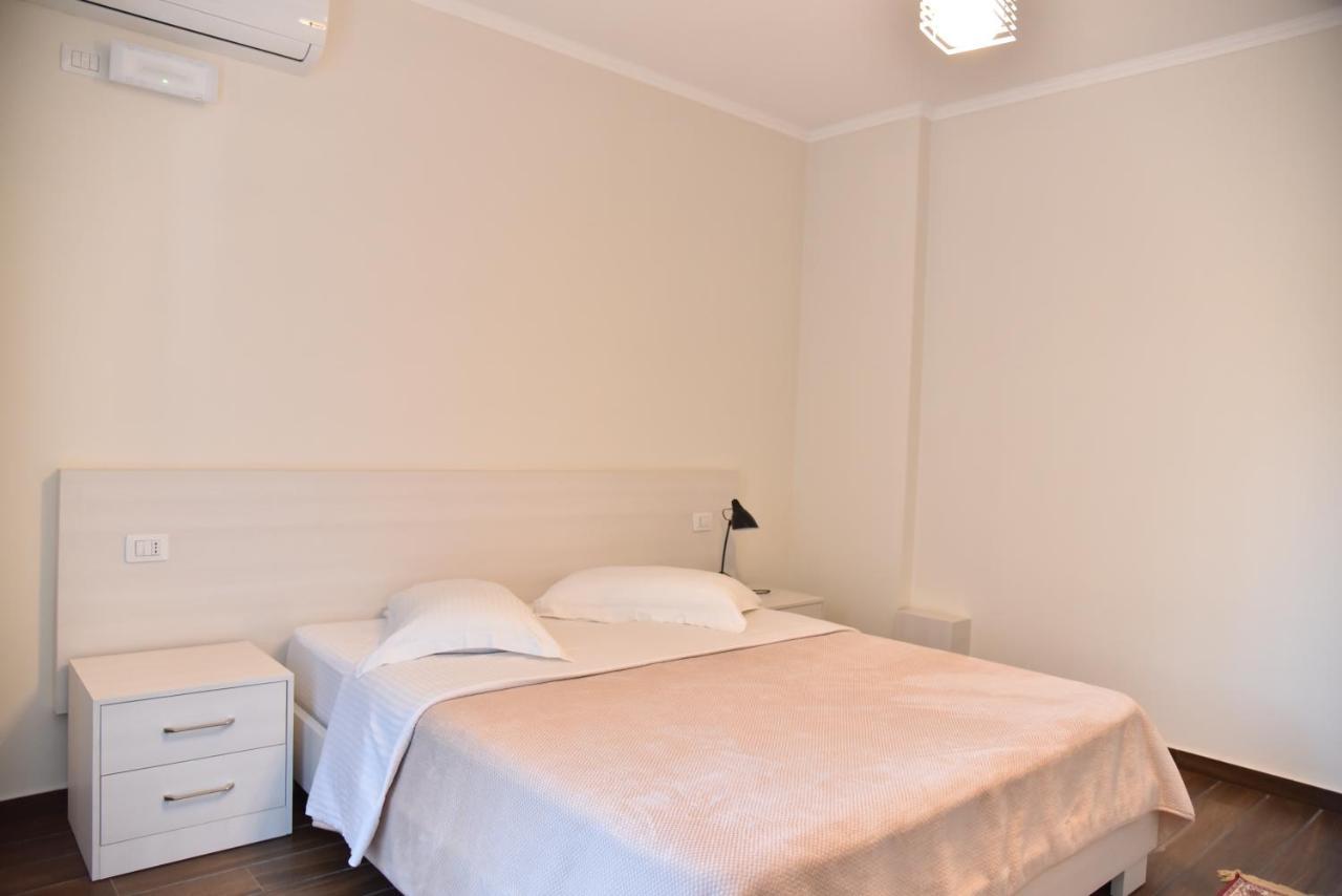 Hotel Imperiale Durrës Kültér fotó