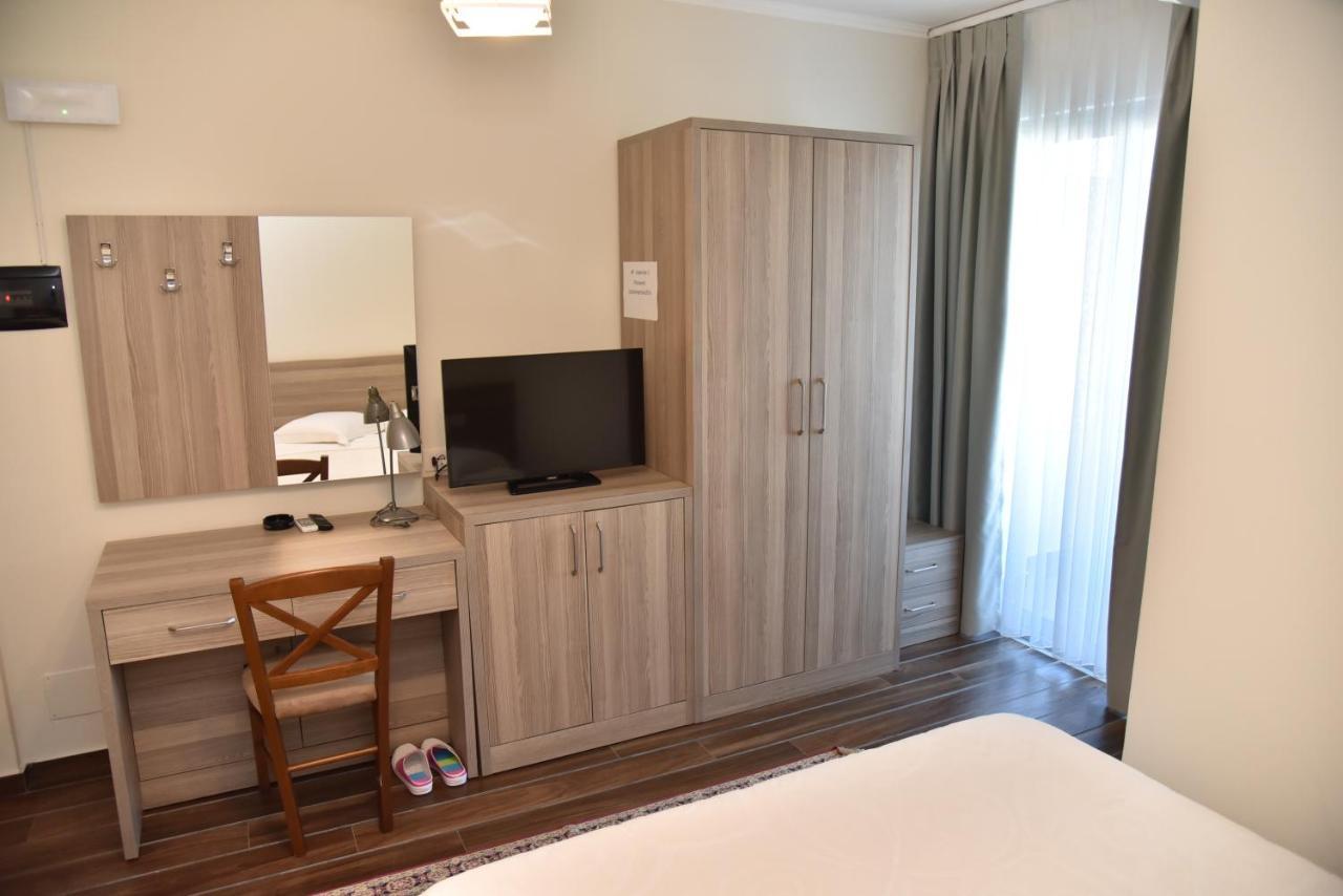 Hotel Imperiale Durrës Kültér fotó