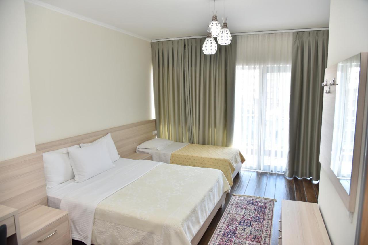 Hotel Imperiale Durrës Kültér fotó