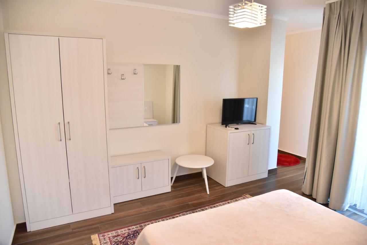 Hotel Imperiale Durrës Kültér fotó